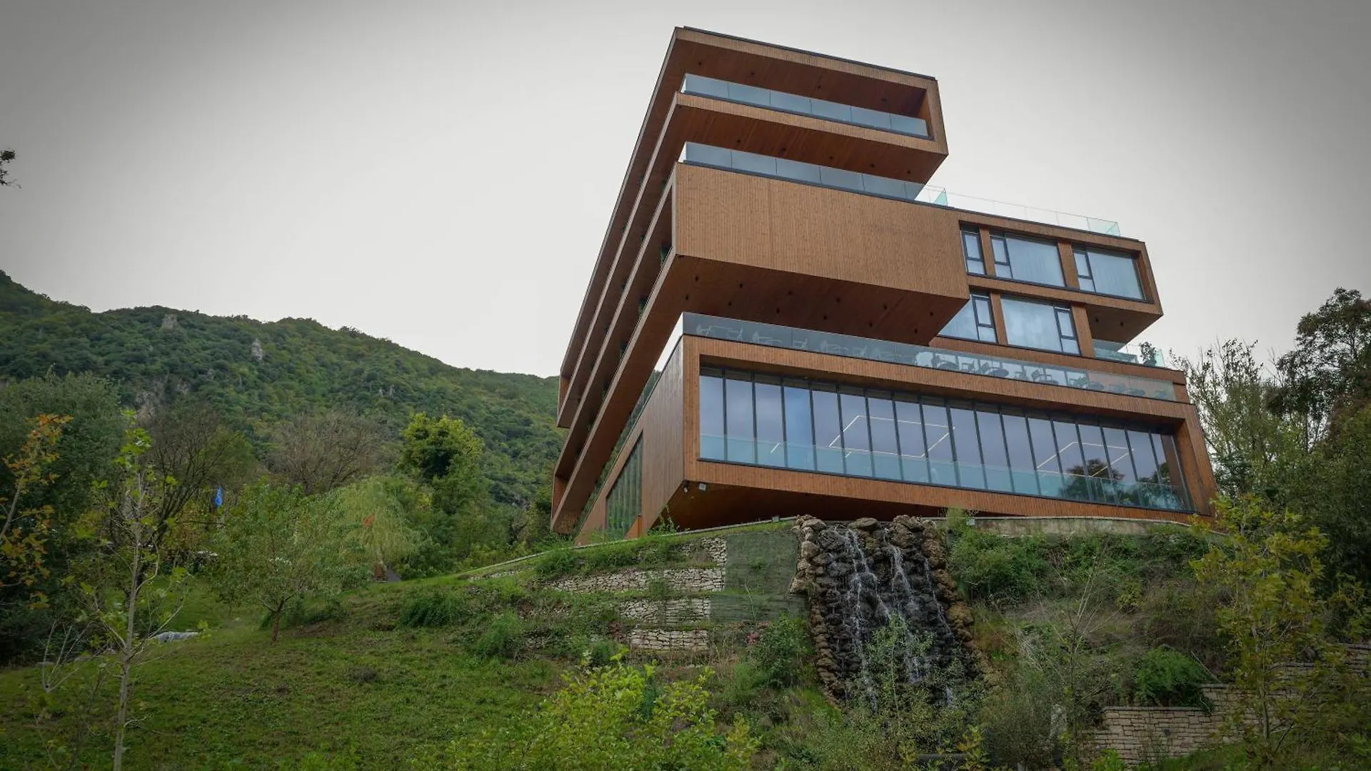 Hotel Uji Ftohte Tepelene