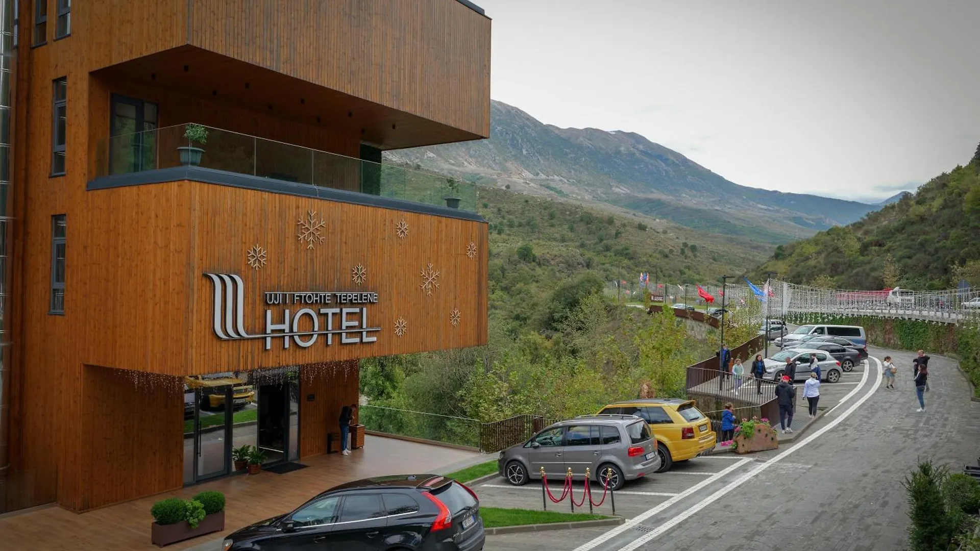 ****  Hotel Uji Ftohte Tepelene Albania
