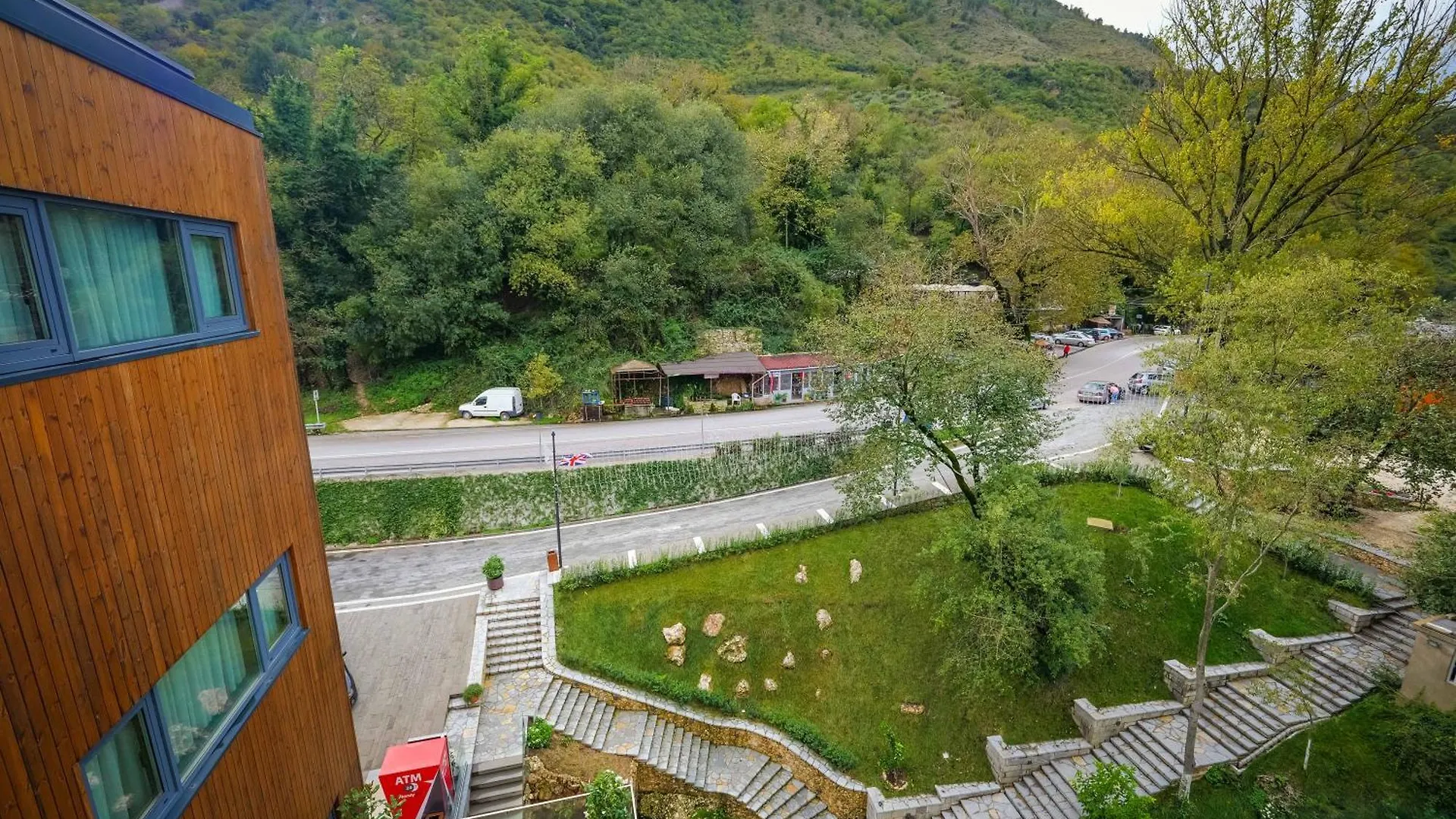 Hotel Uji Ftohte Tepelene Albanien